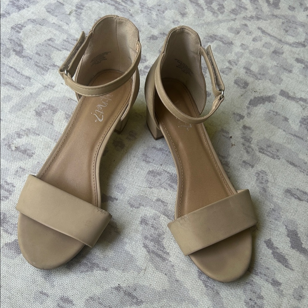 DSW Tan Ankle Strap Heels